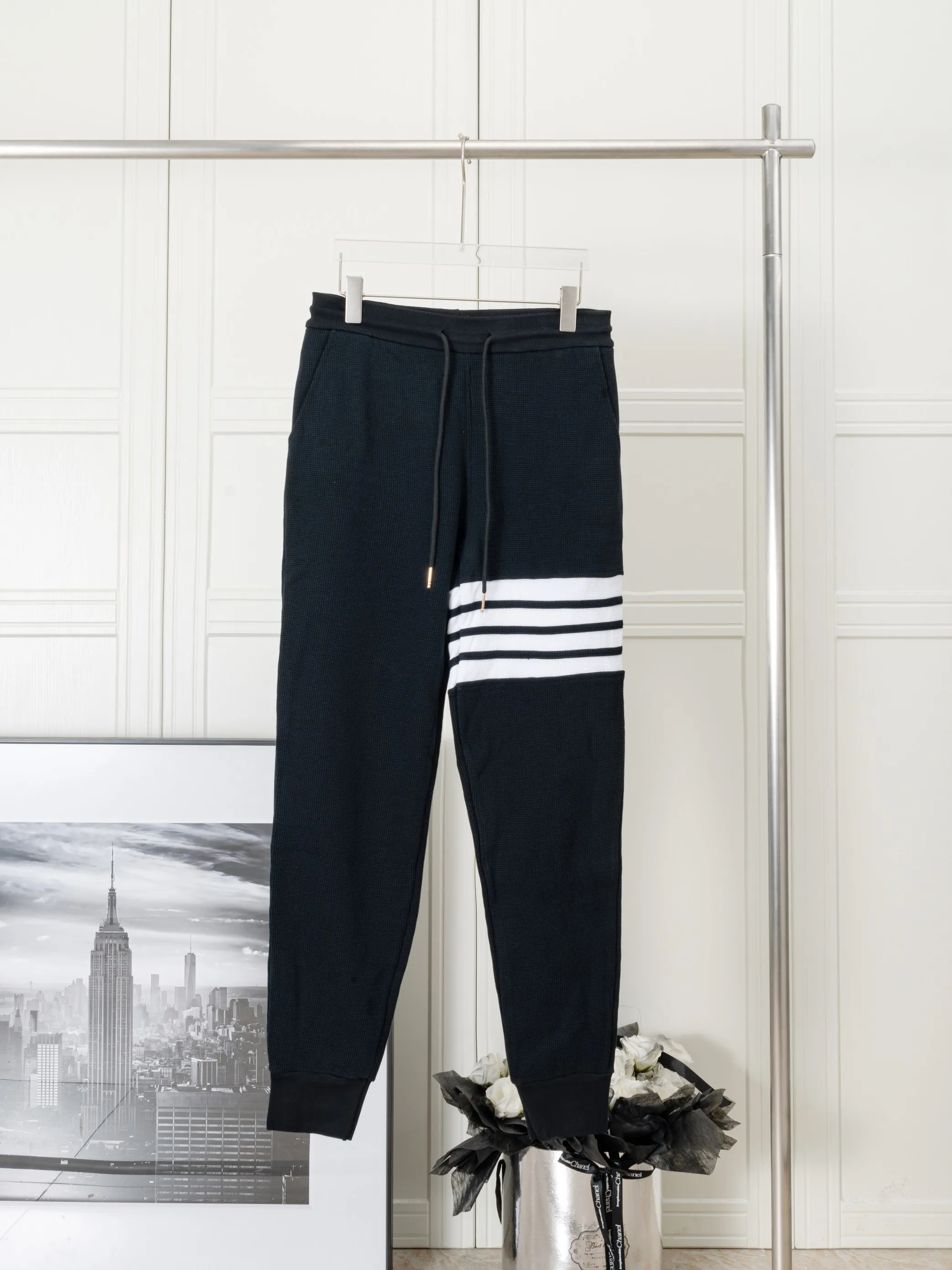 𝑻𝒉𝒐𝒎 𝑩𝒓𝒐𝒘𝒏𝒆 THOM BROWNE TB . . . . zp. . . . .Breathable. . . . . . . . . 99 ！ TB Sizes：01234 : Navy Blue Light Gray Dark Gray Black